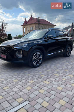 Внедорожник / Кроссовер Hyundai Santa FE 2019 в 
