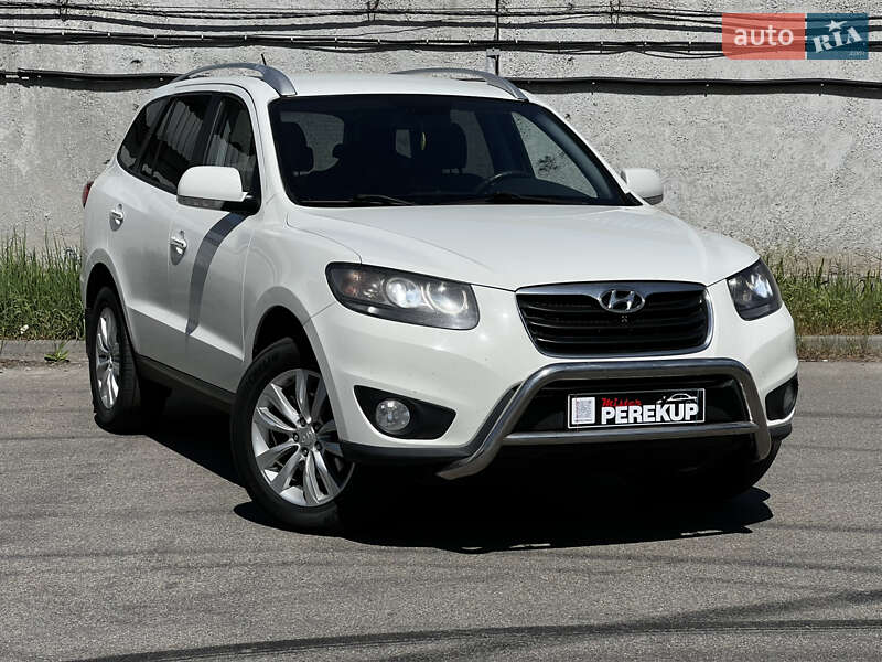 Внедорожник / Кроссовер Hyundai Santa FE 2010 в Киеве