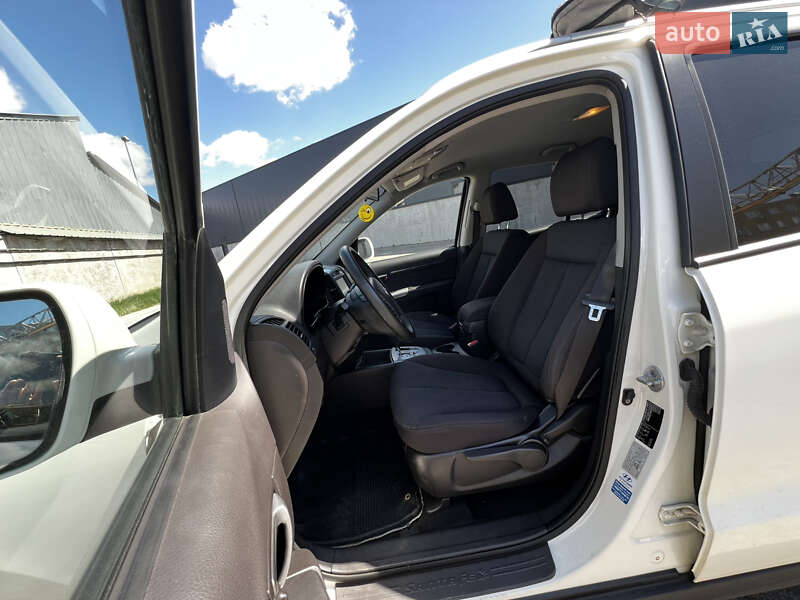 Внедорожник / Кроссовер Hyundai Santa FE 2010 в Киеве