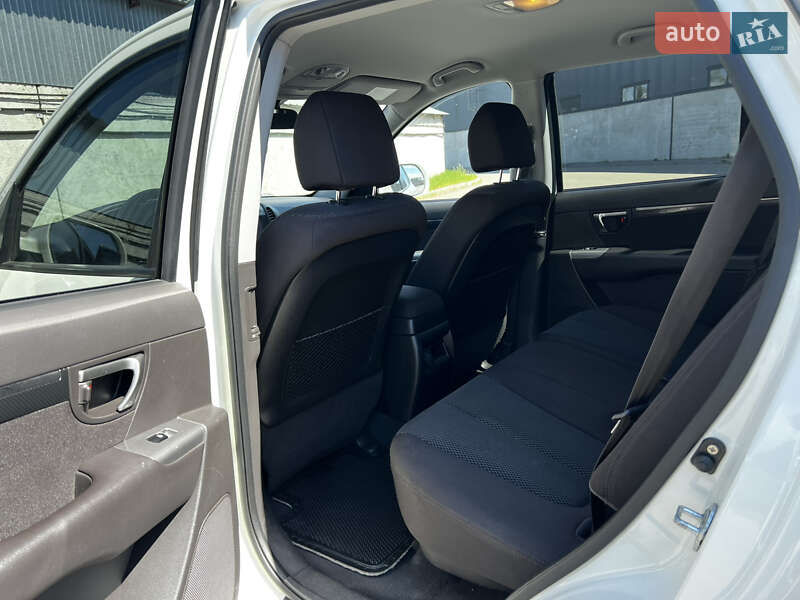 Внедорожник / Кроссовер Hyundai Santa FE 2010 в Киеве