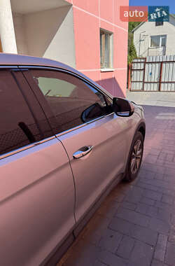 Внедорожник / Кроссовер Hyundai Santa FE 2014 в 