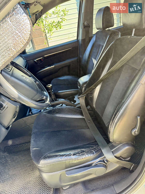 Позашляховик / Кросовер Hyundai Santa FE 2009 в Сарнах