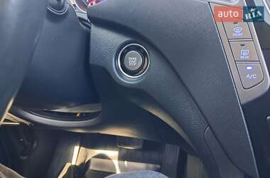 Позашляховик / Кросовер Hyundai Santa FE 2013 в 