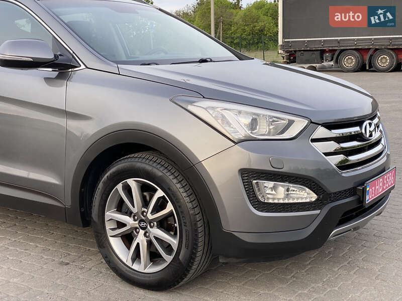 Позашляховик / Кросовер Hyundai Santa FE 2014 в Радивиліві