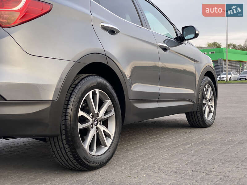 Позашляховик / Кросовер Hyundai Santa FE 2014 в Радивиліві