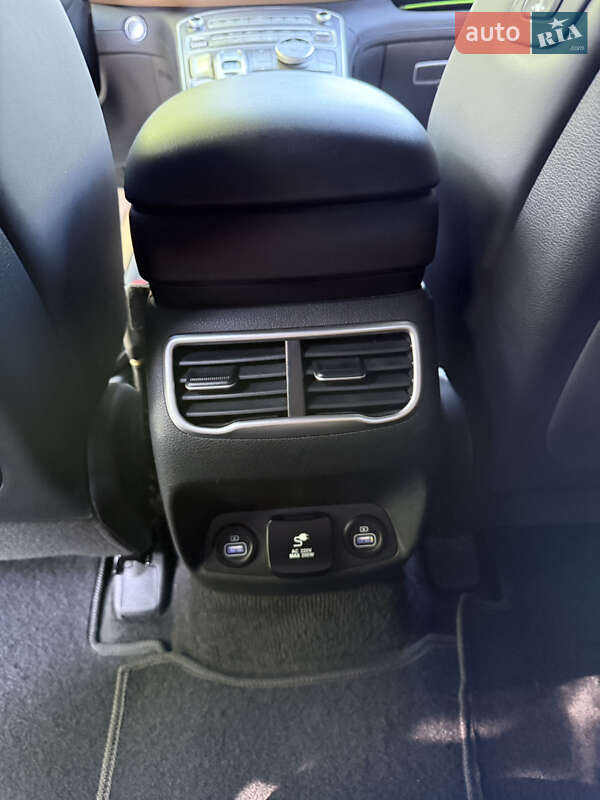 Позашляховик / Кросовер Hyundai Santa FE 2020 в Києві