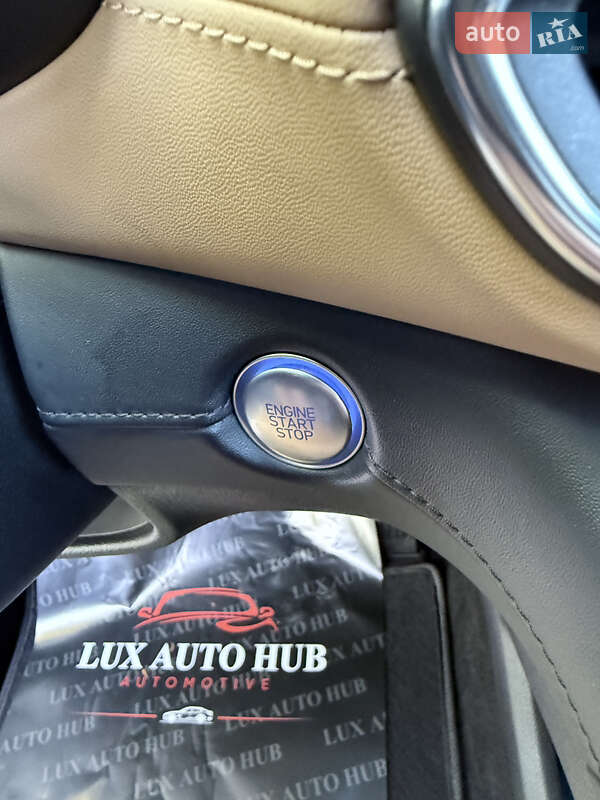 Позашляховик / Кросовер Hyundai Santa FE 2020 в Києві