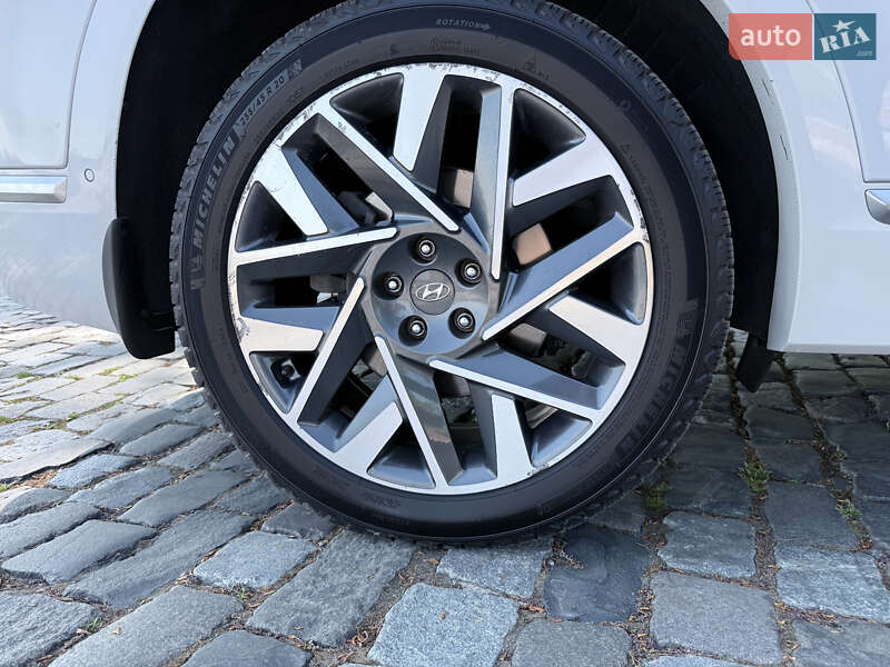 Позашляховик / Кросовер Hyundai Santa FE 2020 в Києві