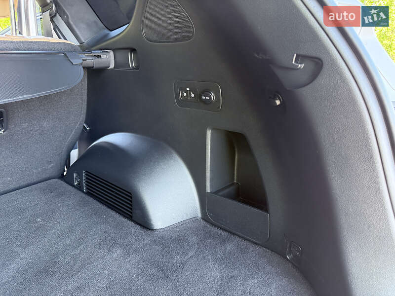 Позашляховик / Кросовер Hyundai Santa FE 2020 в Києві