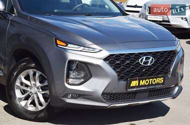 Внедорожник / Кроссовер Hyundai Santa FE 2019 в 
