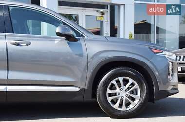 Внедорожник / Кроссовер Hyundai Santa FE 2019 в 