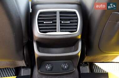 Внедорожник / Кроссовер Hyundai Santa FE 2019 в 