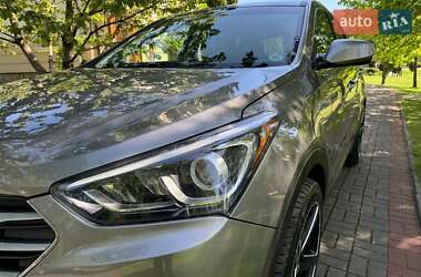 Позашляховик / Кросовер Hyundai Santa FE 2017 в 