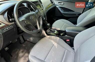 Позашляховик / Кросовер Hyundai Santa FE 2017 в 