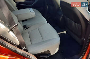 Внедорожник / Кроссовер Hyundai Santa FE 2016 в 