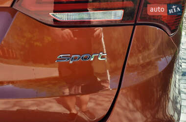 Внедорожник / Кроссовер Hyundai Santa FE 2016 в 
