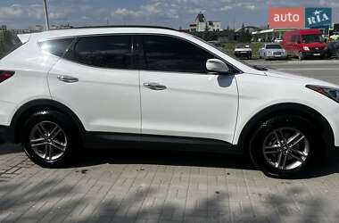 Внедорожник / Кроссовер Hyundai Santa FE 2017 в 