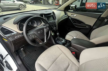 Внедорожник / Кроссовер Hyundai Santa FE 2017 в 