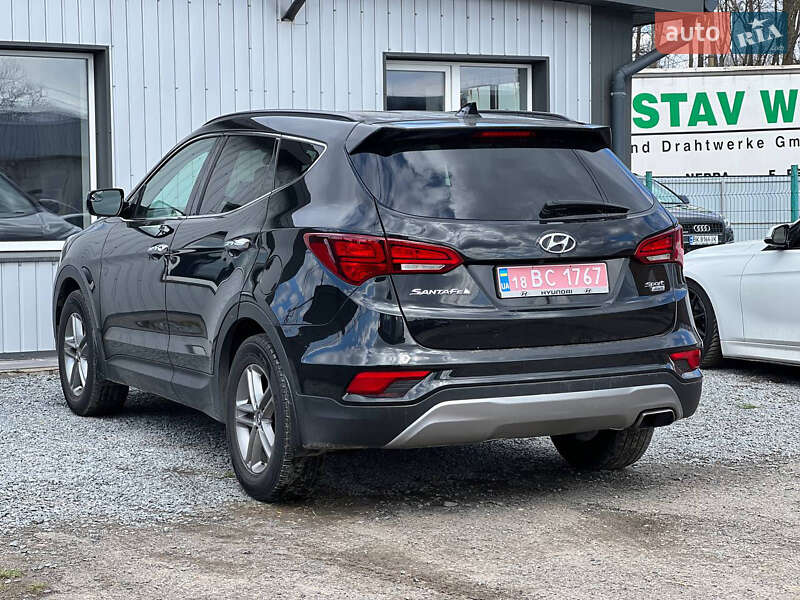 Позашляховик / Кросовер Hyundai Santa FE 2016 в Рівному