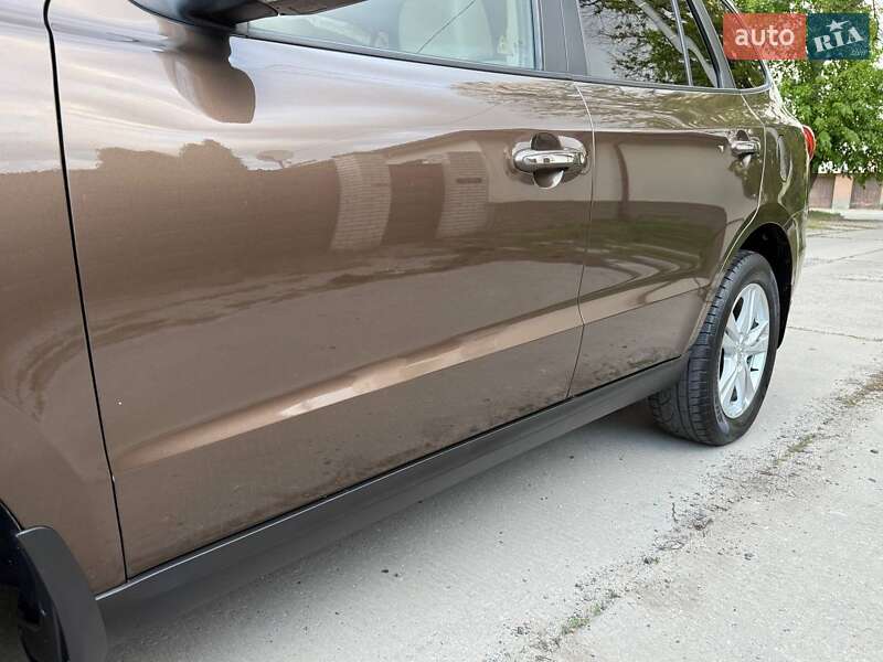 Позашляховик / Кросовер Hyundai Santa FE 2011 в Харкові