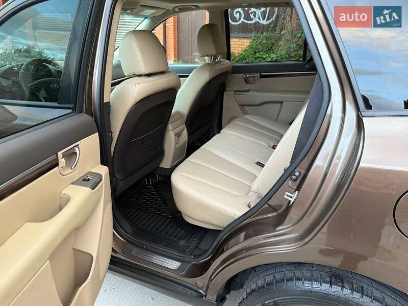 Позашляховик / Кросовер Hyundai Santa FE 2011 в Харкові