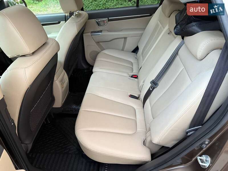Позашляховик / Кросовер Hyundai Santa FE 2011 в Харкові