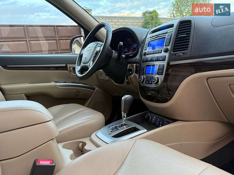 Позашляховик / Кросовер Hyundai Santa FE 2011 в Харкові