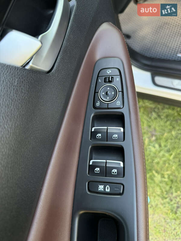 Позашляховик / Кросовер Hyundai Santa FE 2019 в Подільську