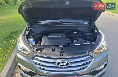 Внедорожник / Кроссовер Hyundai Santa FE 2016 в 