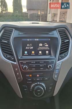 Внедорожник / Кроссовер Hyundai Santa FE 2017 в 