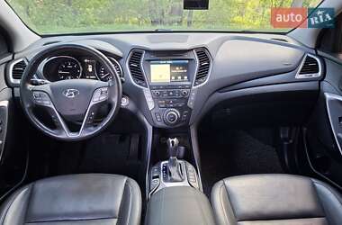 Внедорожник / Кроссовер Hyundai Santa FE 2016 в 