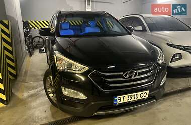Позашляховик / Кросовер Hyundai Santa FE 2013 в 