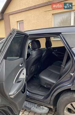 Внедорожник / Кроссовер Hyundai Santa FE 2013 в 