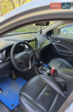 Внедорожник / Кроссовер Hyundai Santa FE 2014 в 