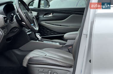 Внедорожник / Кроссовер Hyundai Santa FE 2019 в 