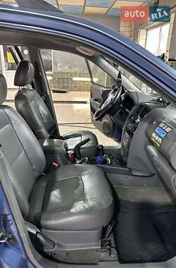 Внедорожник / Кроссовер Hyundai Santa FE 2002 в 