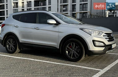 Позашляховик / Кросовер Hyundai Santa FE 2013 в 