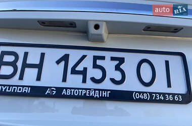 Внедорожник / Кроссовер Hyundai Santa FE 2012 в 