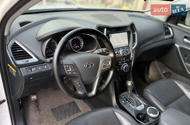 Внедорожник / Кроссовер Hyundai Santa FE 2012 в 