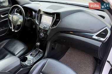 Внедорожник / Кроссовер Hyundai Santa FE 2012 в 