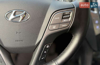 Внедорожник / Кроссовер Hyundai Santa FE 2012 в 