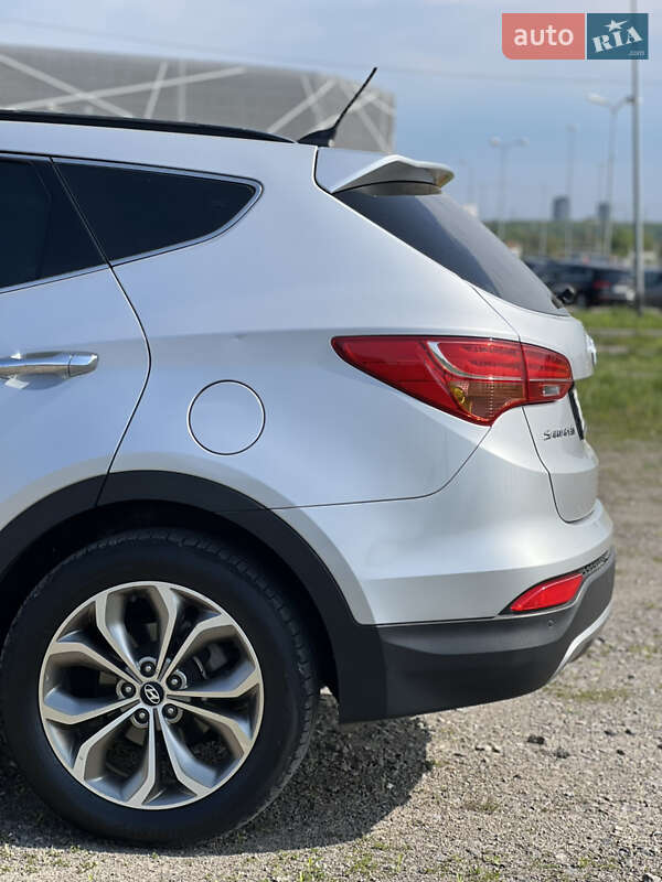 Позашляховик / Кросовер Hyundai Santa FE 2013 в Львові
