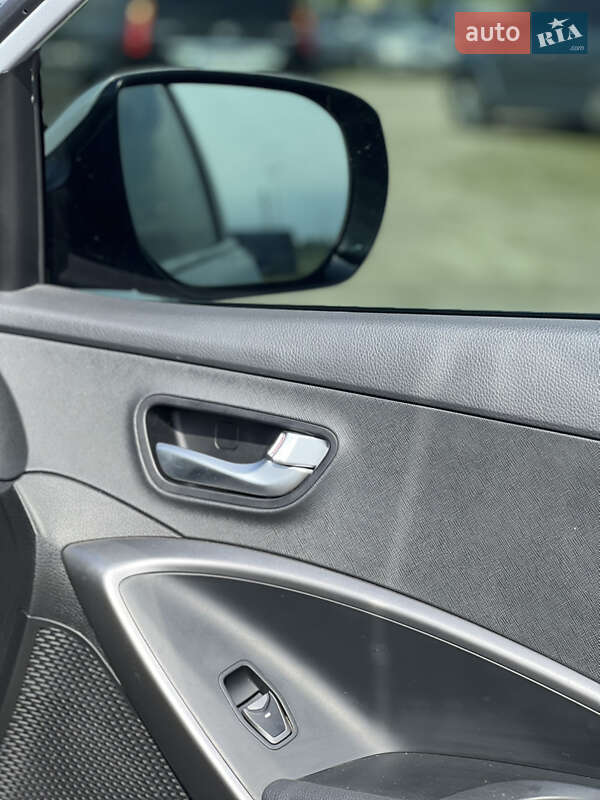 Позашляховик / Кросовер Hyundai Santa FE 2013 в Львові