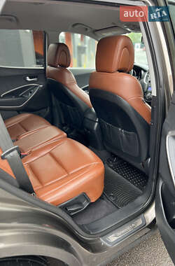 Позашляховик / Кросовер Hyundai Santa FE 2013 в 