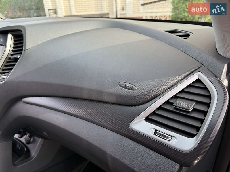 Позашляховик / Кросовер Hyundai Santa FE 2017 в Вінниці