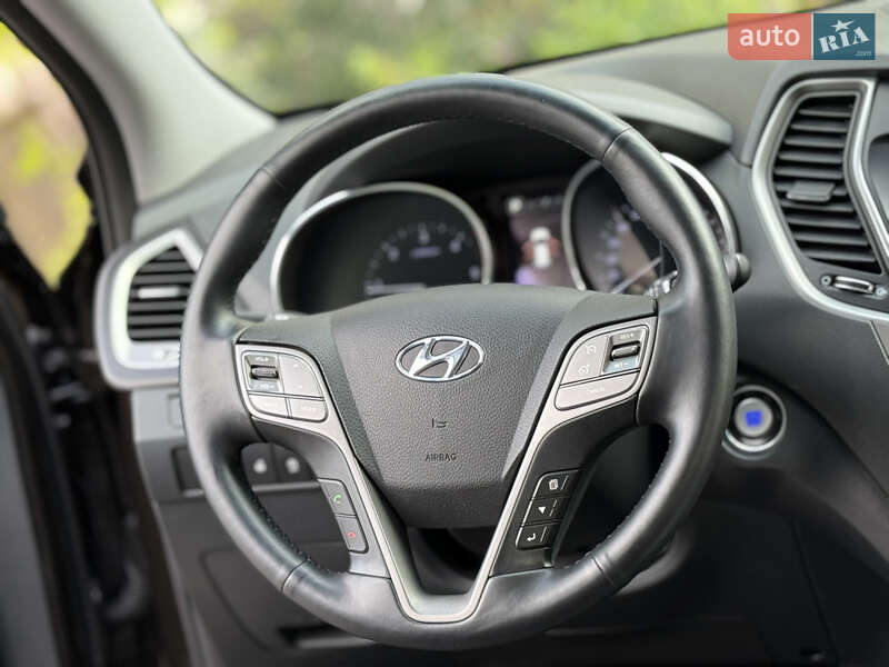 Позашляховик / Кросовер Hyundai Santa FE 2017 в Вінниці