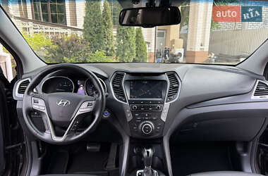 Позашляховик / Кросовер Hyundai Santa FE 2017 в 