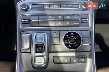 Внедорожник / Кроссовер Hyundai Santa FE 2020 в 