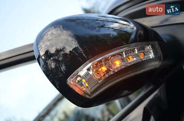 Позашляховик / Кросовер Hyundai Santa FE 2012 в 
