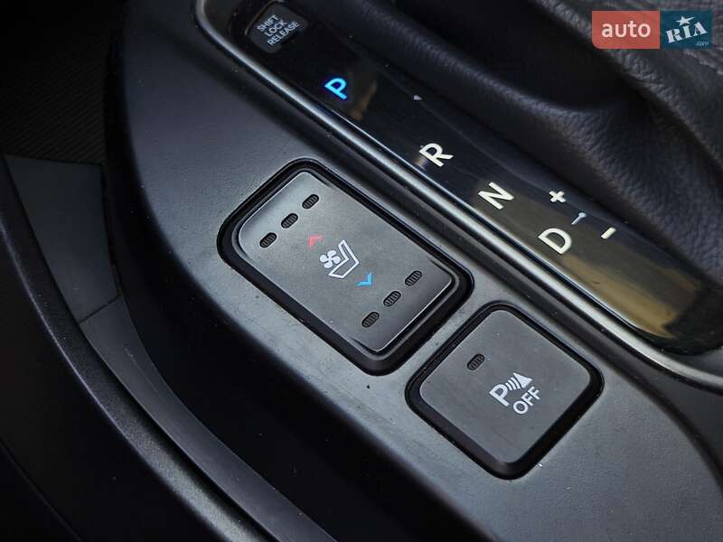 Позашляховик / Кросовер Hyundai Santa FE 2013 в Дніпрі